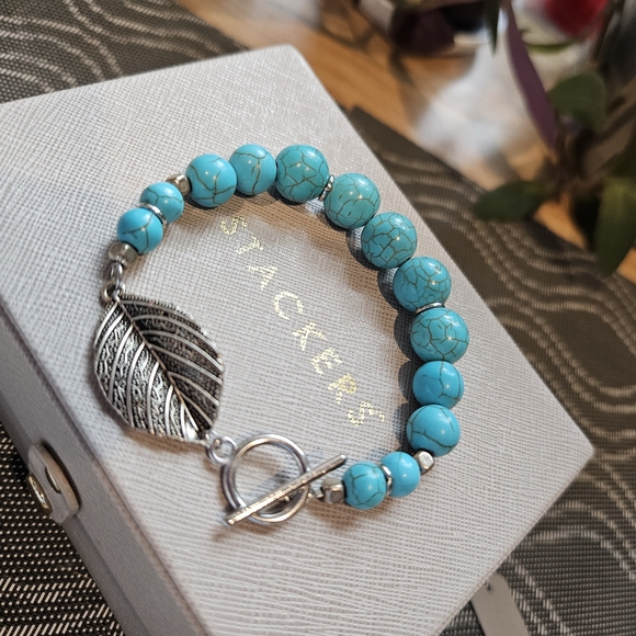 Turquoise Beaded Bracelet with Silver Leaf Charm - Picture 6 of 7